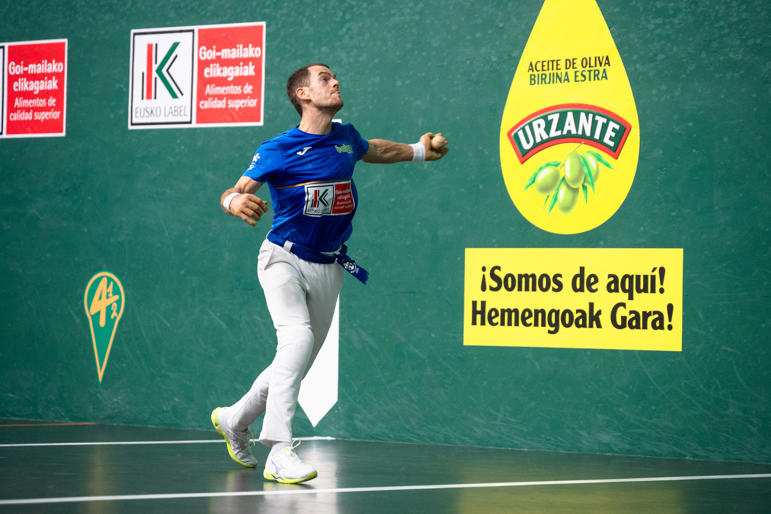 Laso vuelve a perder y se le complica el pase a las semifinales